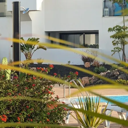 Modern 2-bdr With A Pool - Casa Lex Apartman *